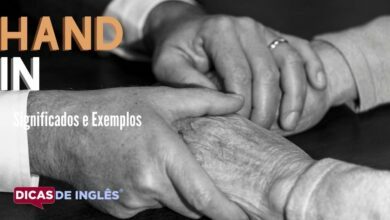 O que hand in significa em ingles