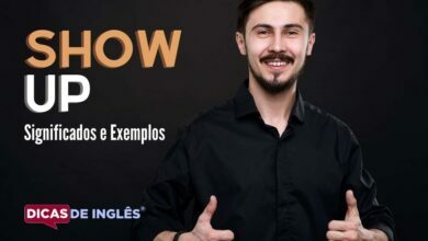 O que show up significa em ingles
